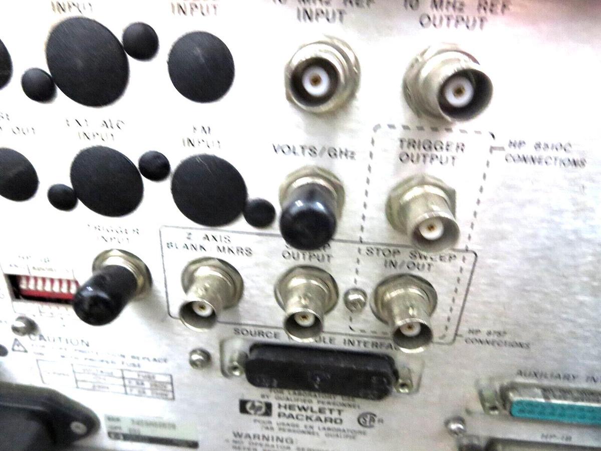 Used Hewlett Packard 83640A Synthesized Sweeper OPT 001 10MHZ-40GHZ See Descrip Used