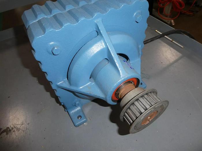 Used MAXCESS INTERNATIONAL MagPowr C-50 50 lb-ft MAGNETIC PARTICLE CLUTCHES FOOT-MO