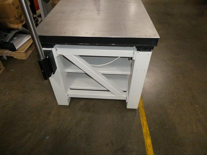 Used Newport  VH3030-SP Pneumatic Vibration Isolation Table 30" x 30"