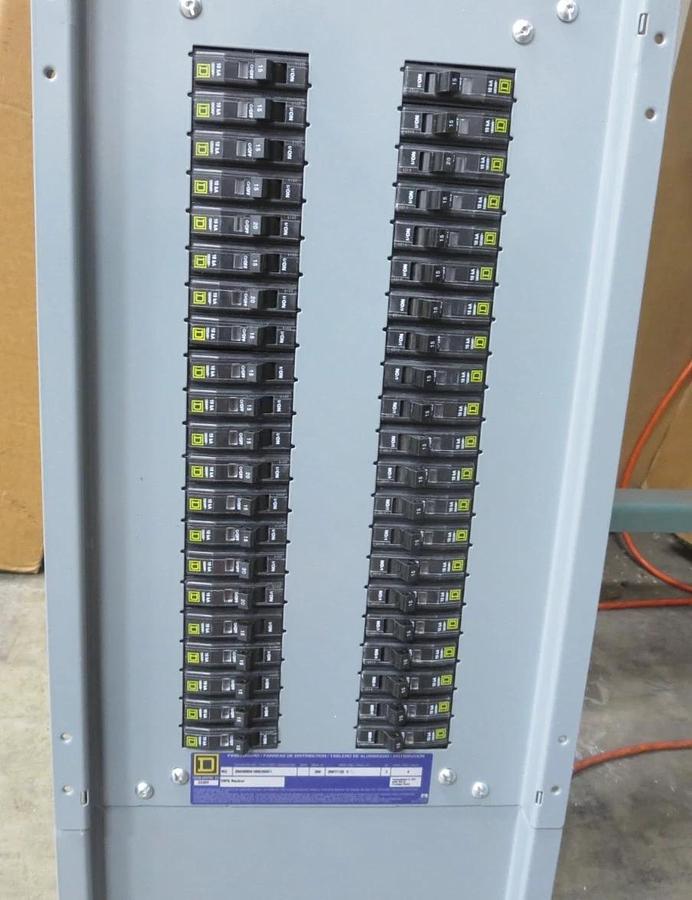 Used Square D 29450954160020001 Load Center 200A 208Y/120 3PH 42 Space