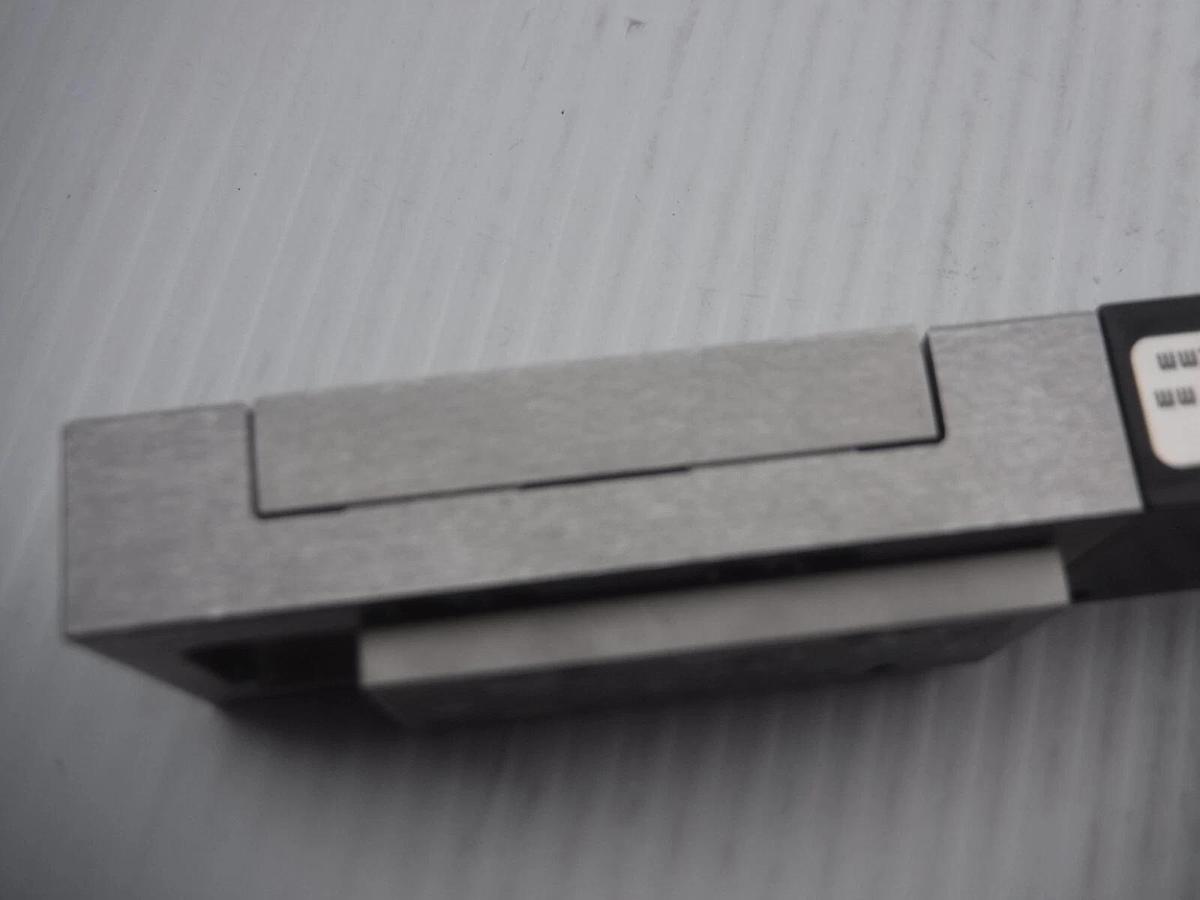 Used Newport MFA-CC / UE1724SR 24VDC 0.2A Motorized Linear Stage