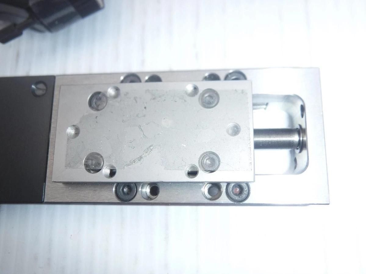 Used Newport MFA-CC / UE1724SR 24VDC 0.2A Motorized Linear Stage