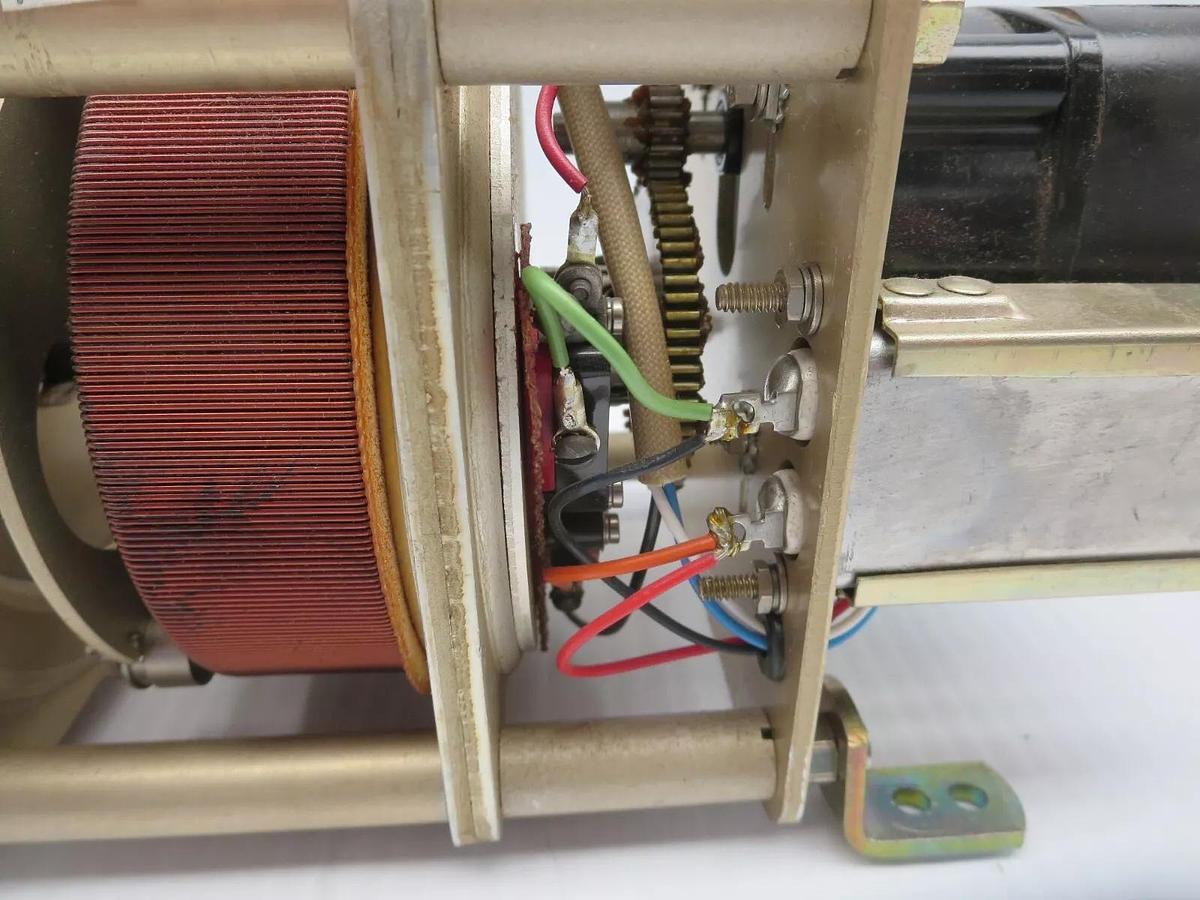 Used General Radio Co. & Holtzer Cabot Motors M5 Variac 3PH 120V 6A Motor Driven