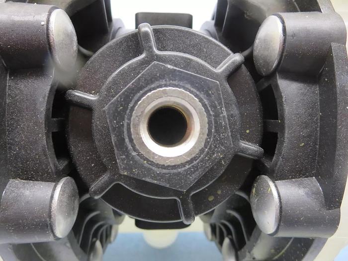 Used Graco Husky 515 D52911 Double Diaphragm Pump Max GPM 15-60 Max Air PSI/Bar 100-7