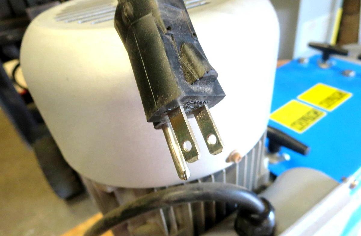 Used Bluerock Mfg. WS-212 Wire Stripper Copper/Aluminum Motorized Industrial