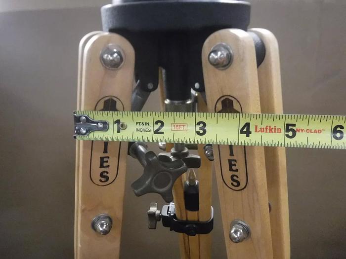 Used Junior Tripod Model: Ries With Tilted Head & Encore Hardcase