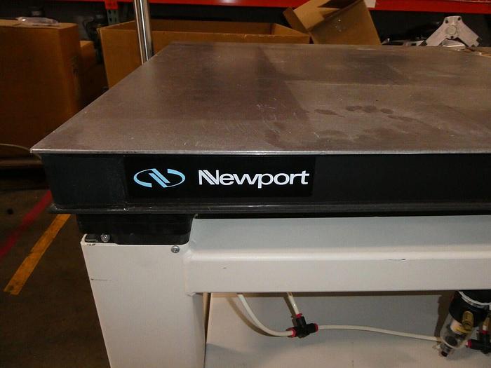 Used Newport  VH3030-SP Pneumatic Vibration Isolation Table 30" x 30"