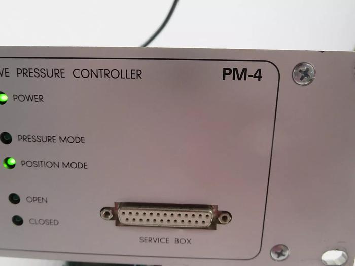 Used VAT PM-4 Adaptive Pressure Controller 100-240VAC 50/60HZ Powers On Used