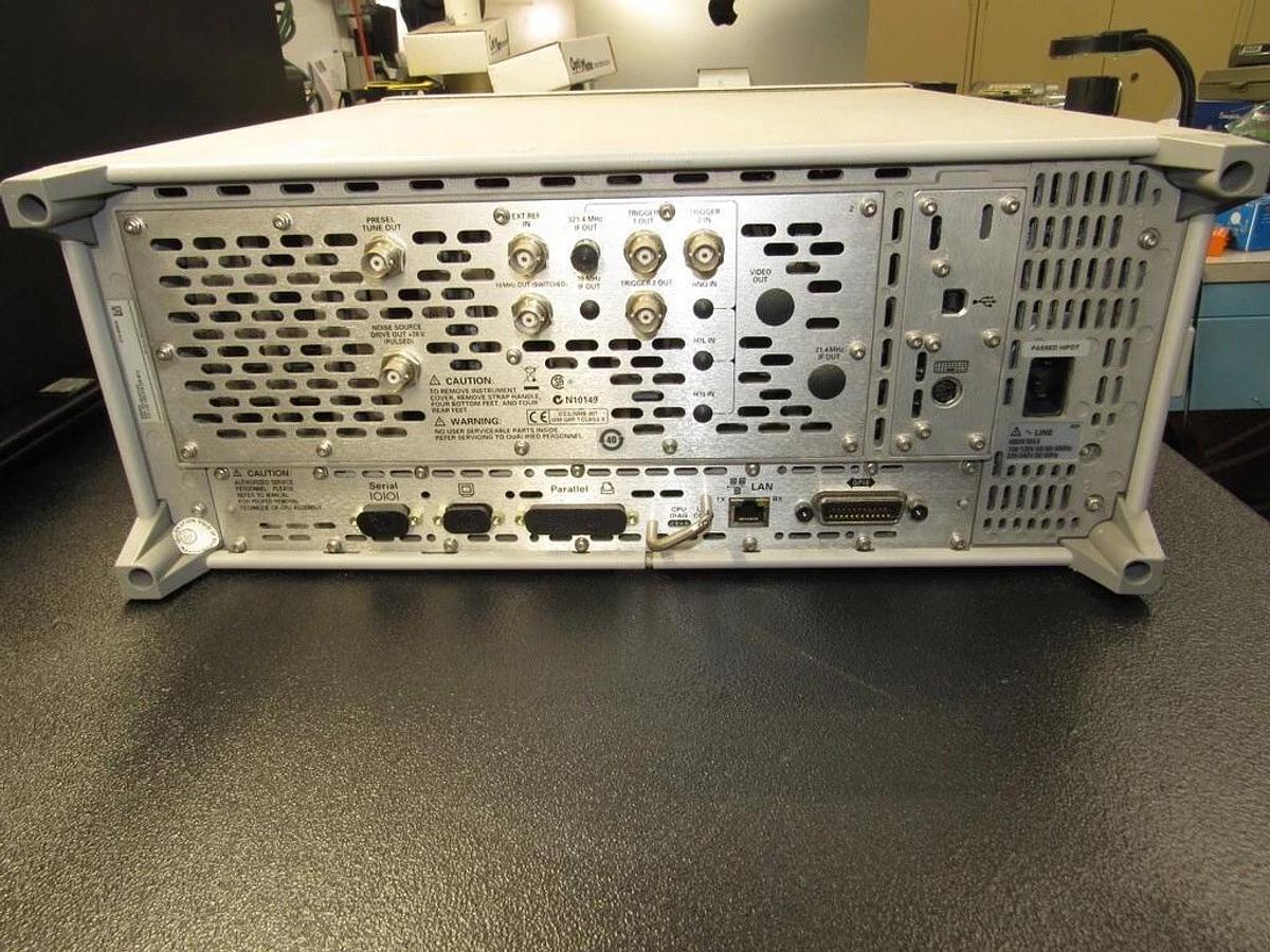 Used Agilent E4440A 3Hz-26.6GHz PSA Spectrum Analyzer Opt:111, 115, 1DS, 219,226, B7J