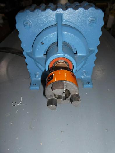 Used MAXCESS INTERNATIONAL MagPowr C-50 50 lb-ft MAGNETIC PARTICLE CLUTCHES FOOT-MO