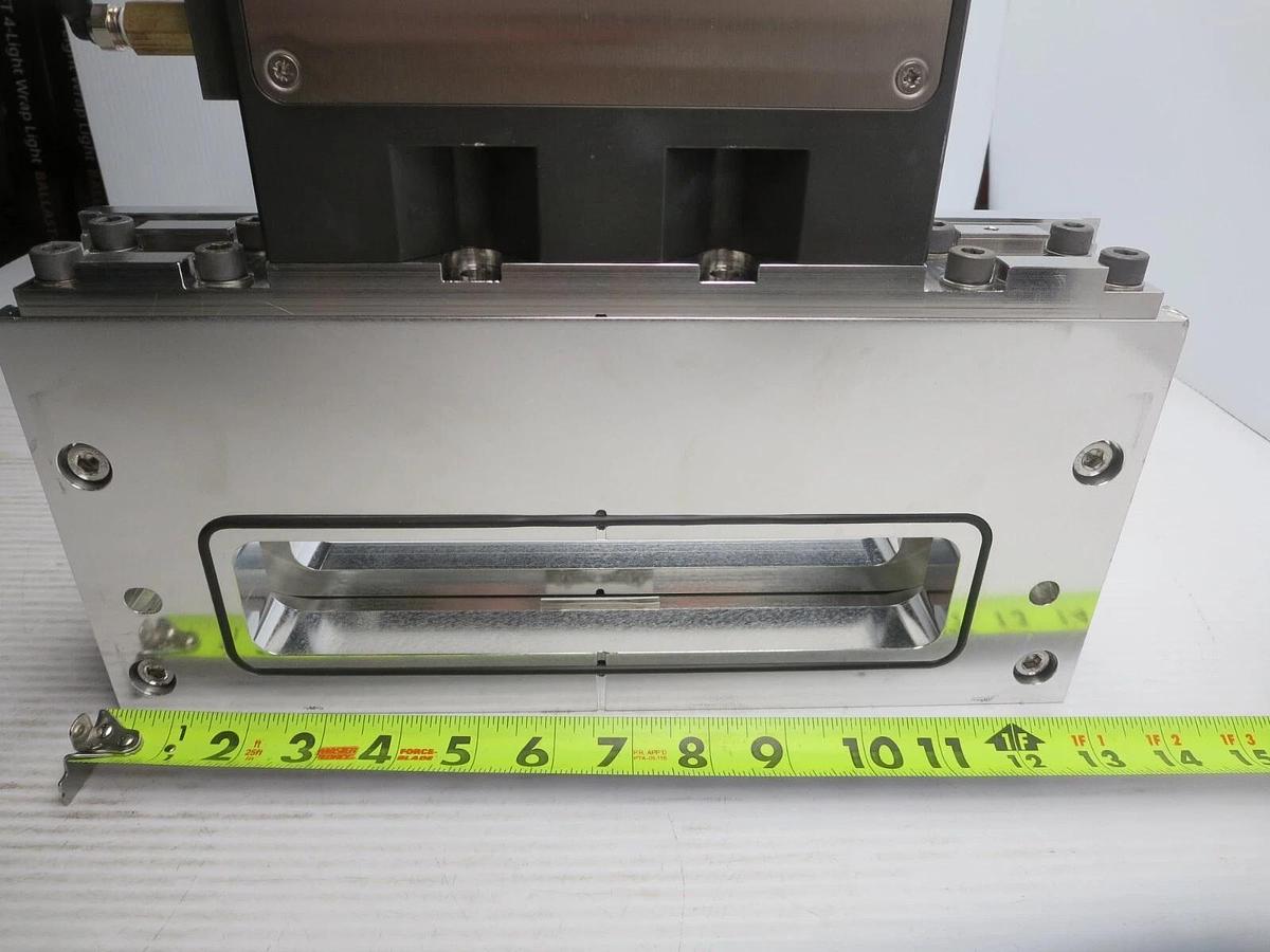 Used VAT 2010-BE44-0001/0085/ Stainless Stee l/Rectangular/ Vacuum Gate Valve Used