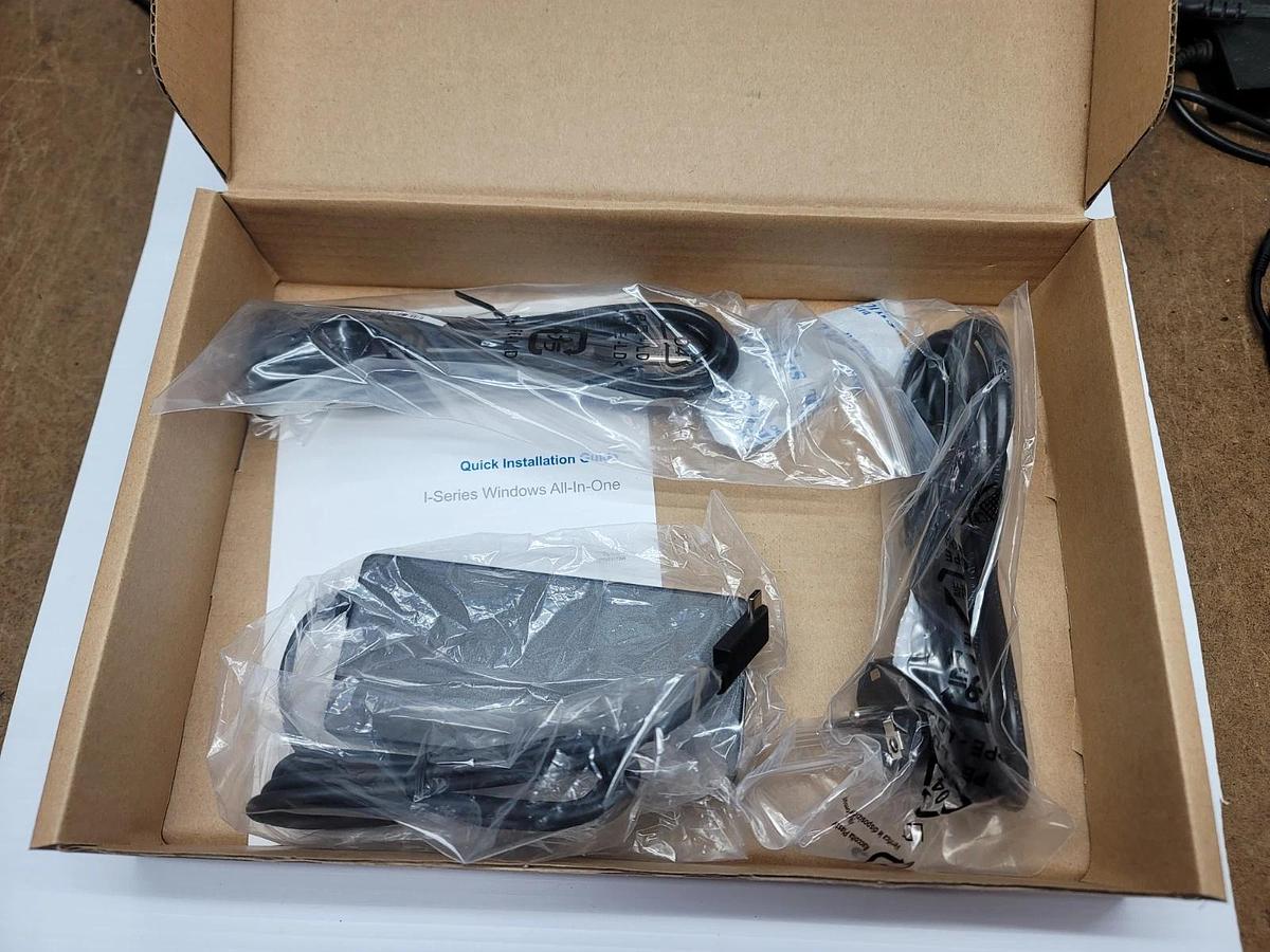 ELO 15In. Touchscreen ESY 15i2-2UWB-0-MT-ZB-4G-1S-W1-64-BK-NS PN: E691852