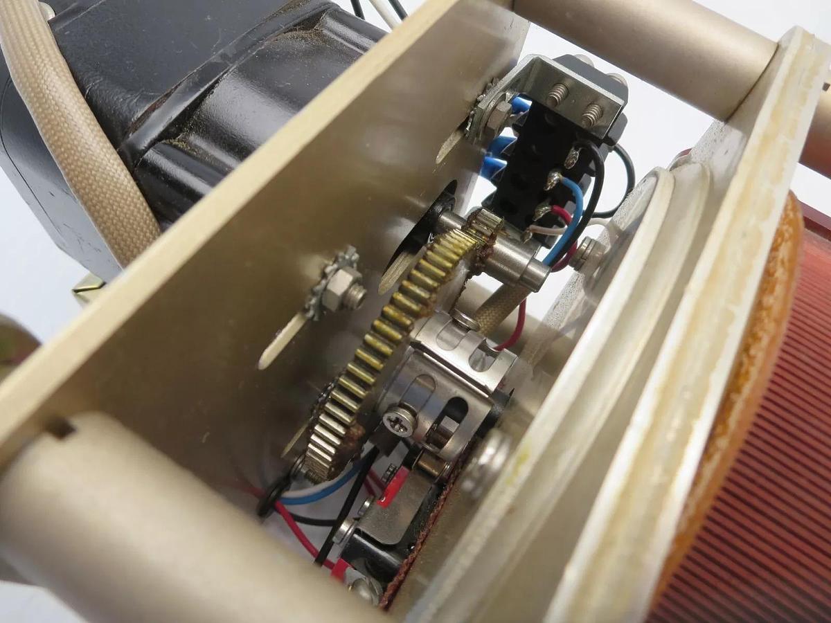 Used General Radio Co. & Holtzer Cabot Motors M5 Variac 3PH 120V 6A Motor Driven