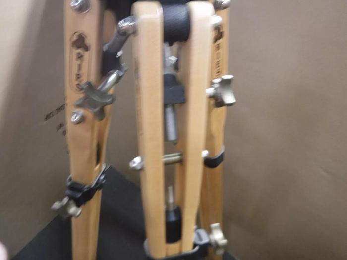 Used Junior Tripod Model: Ries With Tilted Head & Encore Hardcase