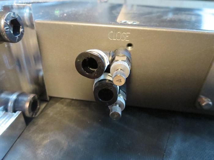 Used VAT 02112-BA24-0001 Gate Valve Rectangular