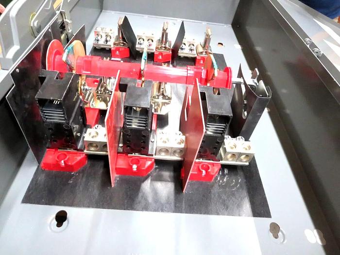 Used Square D/Schneider Electric H366 Safety Switch 600A 600VAC/DC 50/60Z 500HP