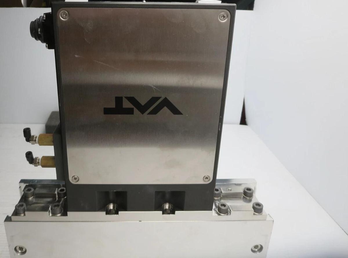 Used VAT 2010-BE44-0001/0085/ Stainless Stee l/Rectangular/ Vacuum Gate Valve Used