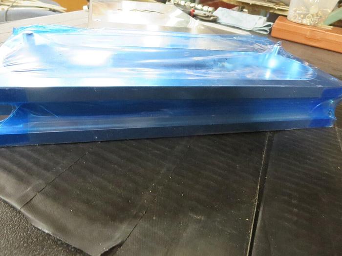 VAT 02110-BA24-ARR2/1324 (A-1341677) Pneumatic Slit Valve