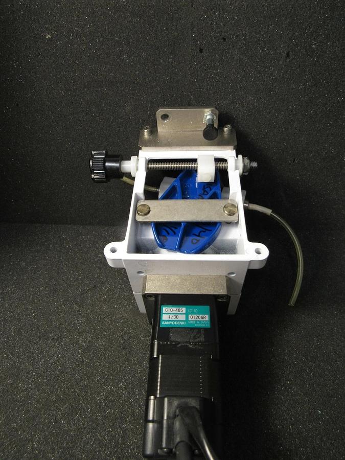 Used FMI "Q" Pump Cerampump W/PBM423D6JA20 SanMotion Servo Motor