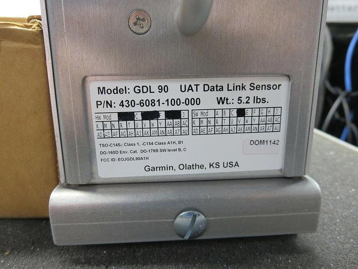 Used Garmin  GDL 90 (Pt # 430-6081-100-000) UAT Data Link Sensor Installation Kit