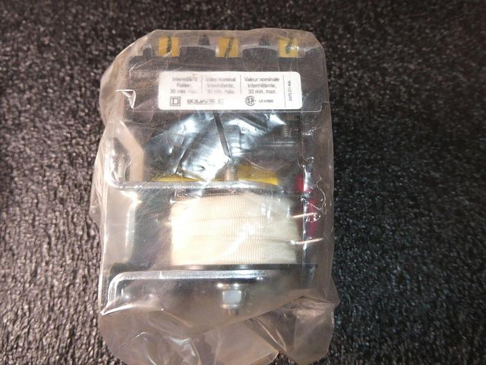 Used Square D AC Reversing Hoist Contactor 8965R010V01