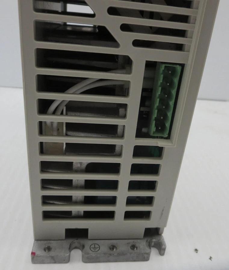 Used Mitsubishi MR-J2S-100B AC Servo Output: 170V 0-360HZ 6.0A