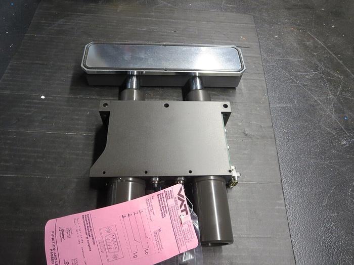 Used VAT 07510-VA24-AAZ1/0157 (A-351898) Gate/Slit Valve Open Carton