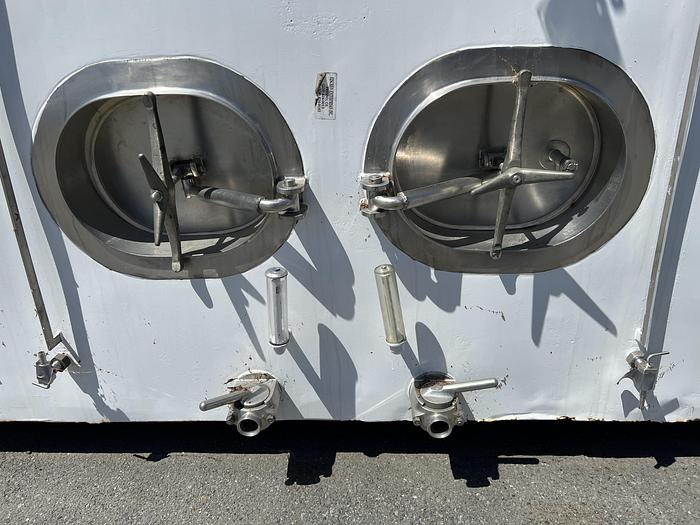 Used Tank, 3,000 Gallon, S/st, Insul, Agit, 2-Compartment #C743869
