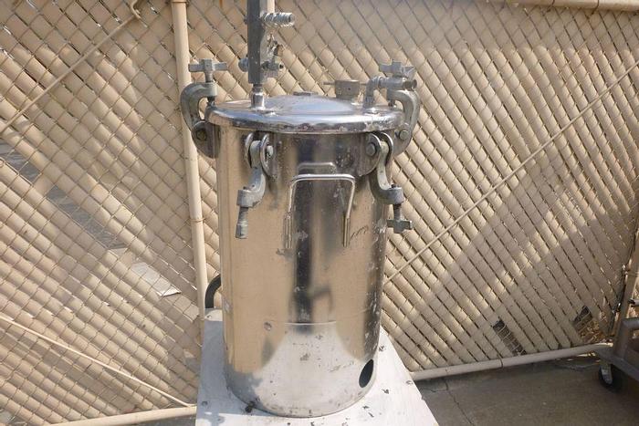 Used Tank, 5 Gallon S/st, 110 PSI, FV, DT/DB, Clamped Top, A #S744169
