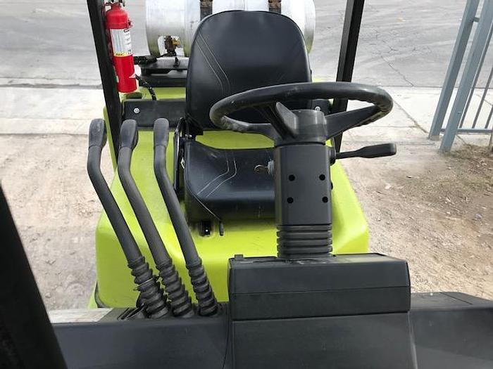 Used Clark CGP25 Pneumatic Tire Forklift