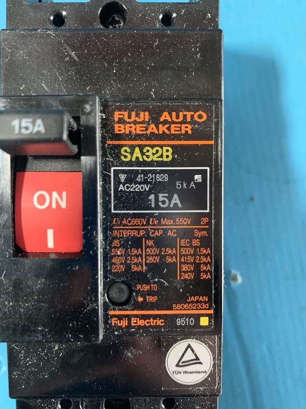 Used Fuji electric auto breaker sa32B
