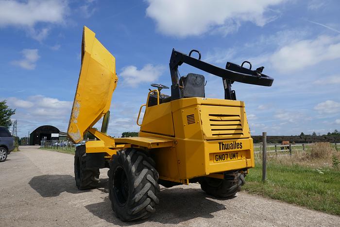 Used 2004 THWAITES 6 TONNE SWIVEL