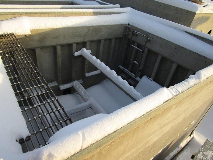 Used Concast 4-way Vista Precast Vault with steel lid