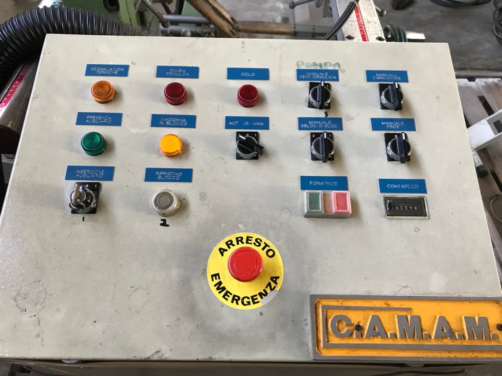 Usato Zigrinatrice doppia con foratrice, marca Camam