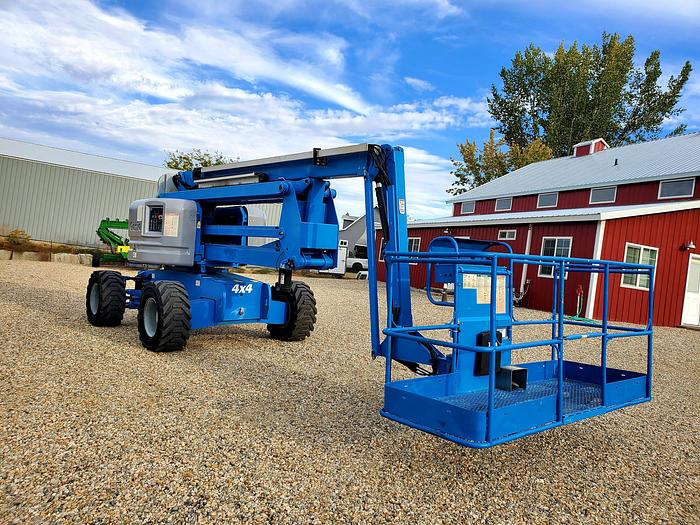 Used 2014 Genie Z60/34 Articulated Boom Lift ** 747 Hrs **