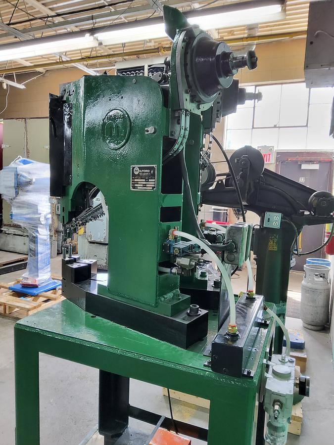 Used MILFORD 58 DOUBLE RIVET MACHINE