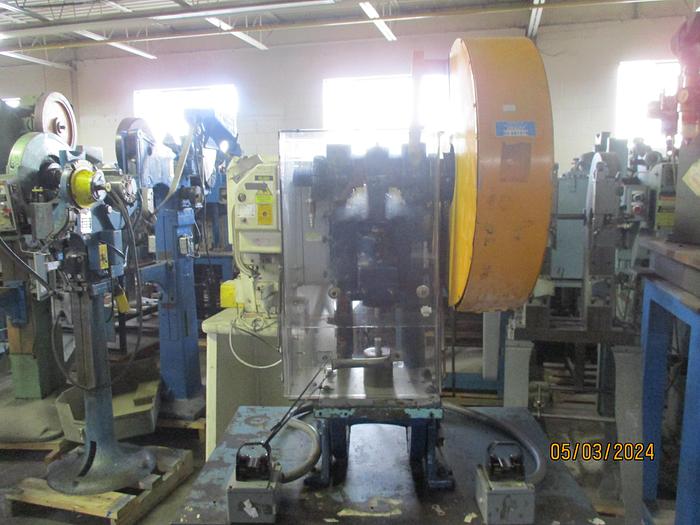 Used BENCH MASTER PUNCH PRESS