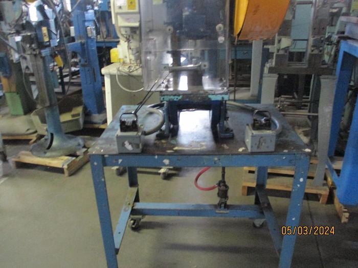 Used BENCH MASTER PUNCH PRESS
