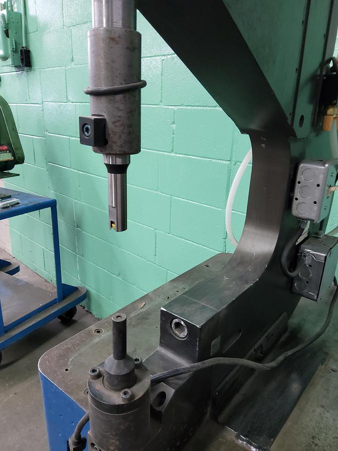 Used BTM Clinching Machine 47559