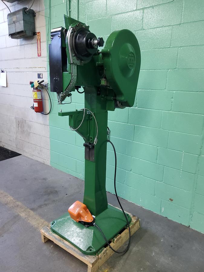 Used Milford 256 Rivet Machine