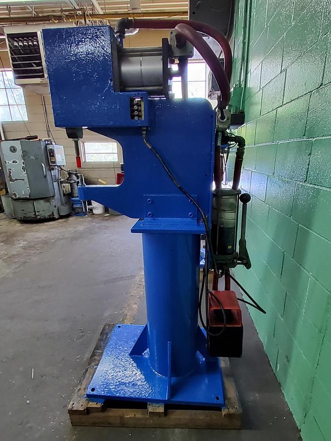 Used Rivet Air Press