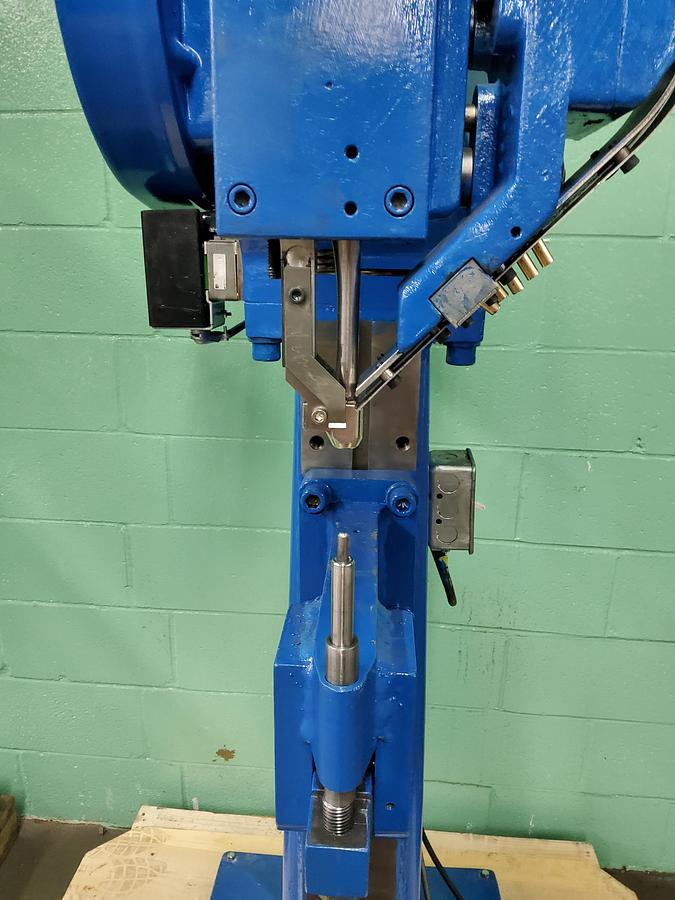 Used NATIONAL 800 with compensator