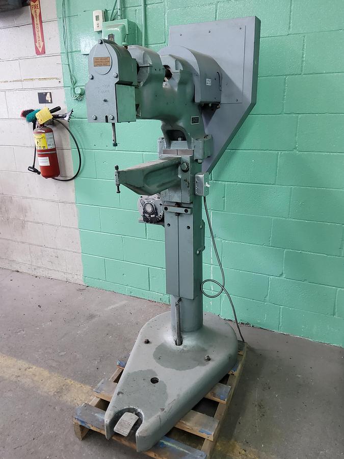 Used Clinching Machine w/ 19" throat depth