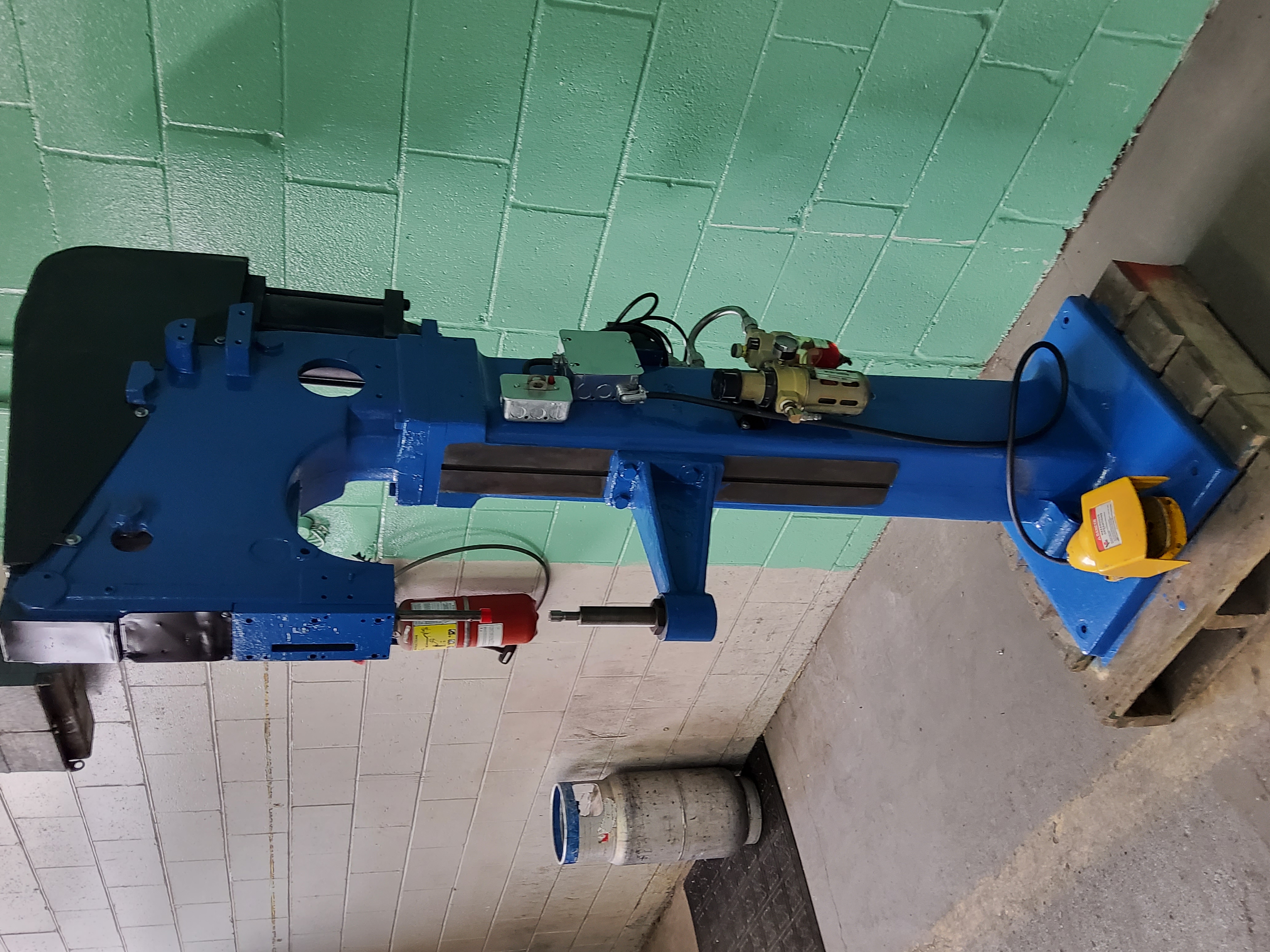 Used Clinching Machine