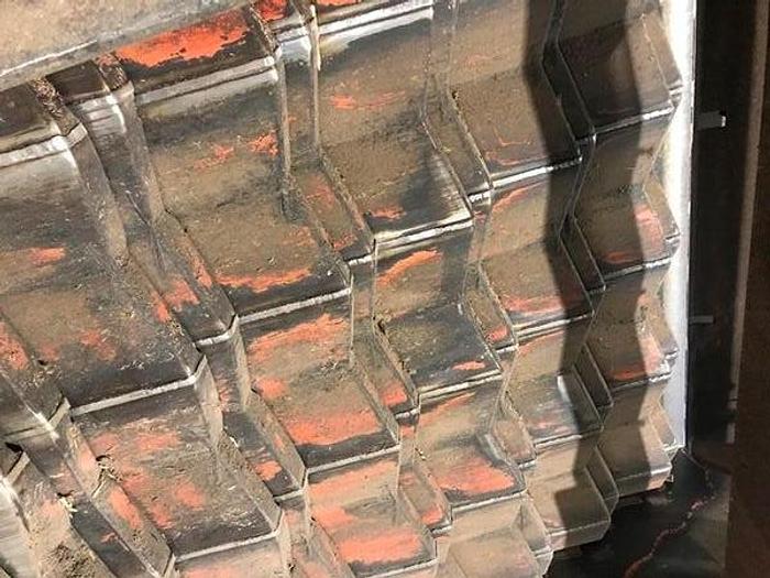 Used 8' COMACT WAVE FEEDER