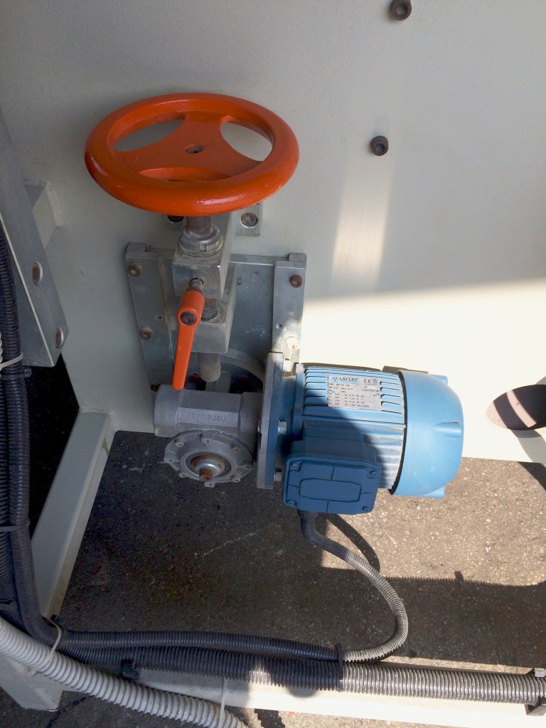 Usato 1998 Levigatrice Spazzatrice marca CAMAM modello C/1N/1S