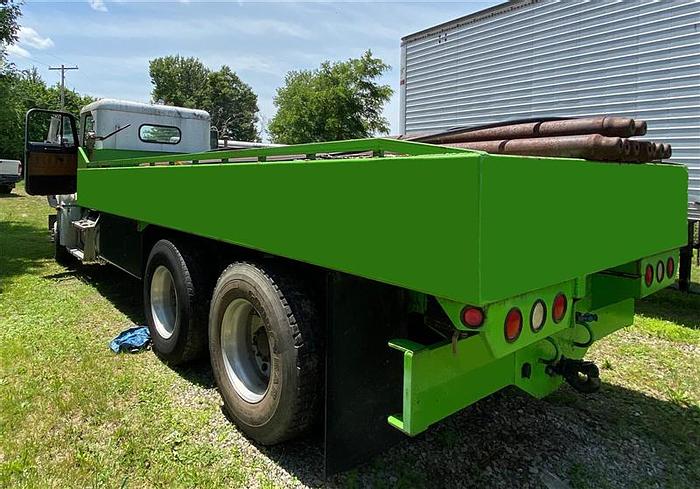 Used 1994 Freightliner 2000 Gallon Flat Bed Water Tank