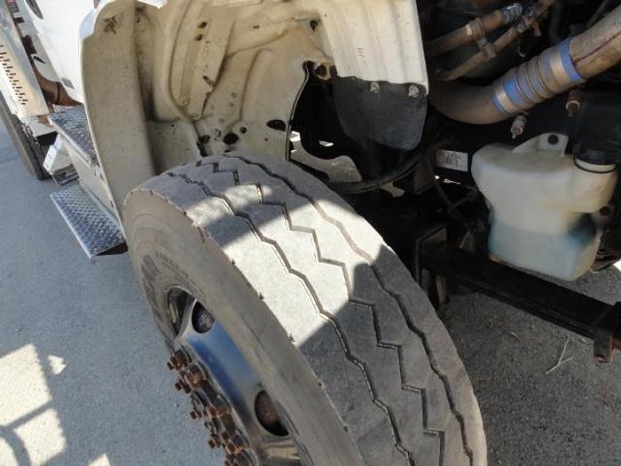 Used 2012 FREIGHTLINER BUSINESS CLASS M2 106