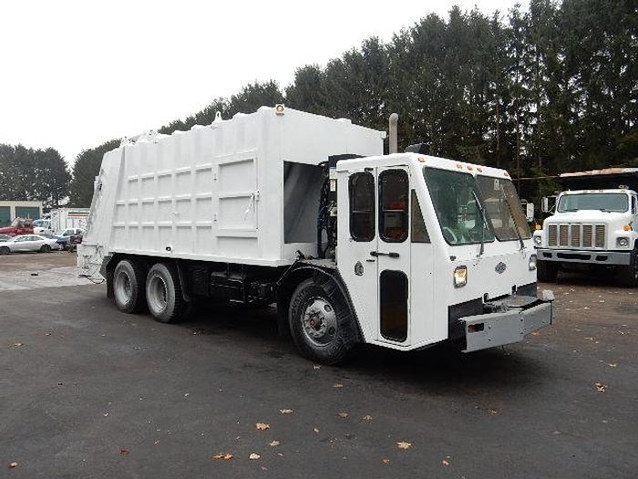 Used 2002 International 4900