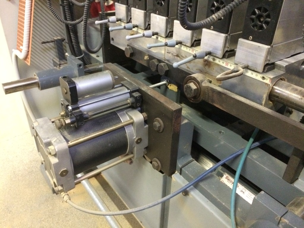 Usato 1995 Foratrice mortasatrice doppia marca COMEC modello FFMD/AF